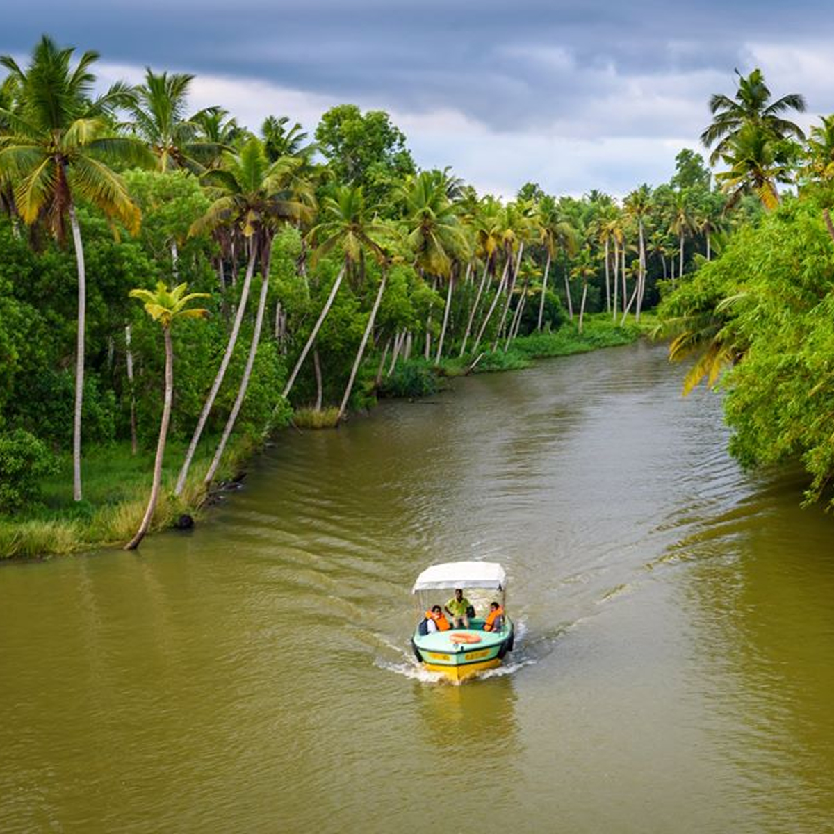 poovar boating